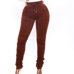 New Brown Stacked Ruched Pant